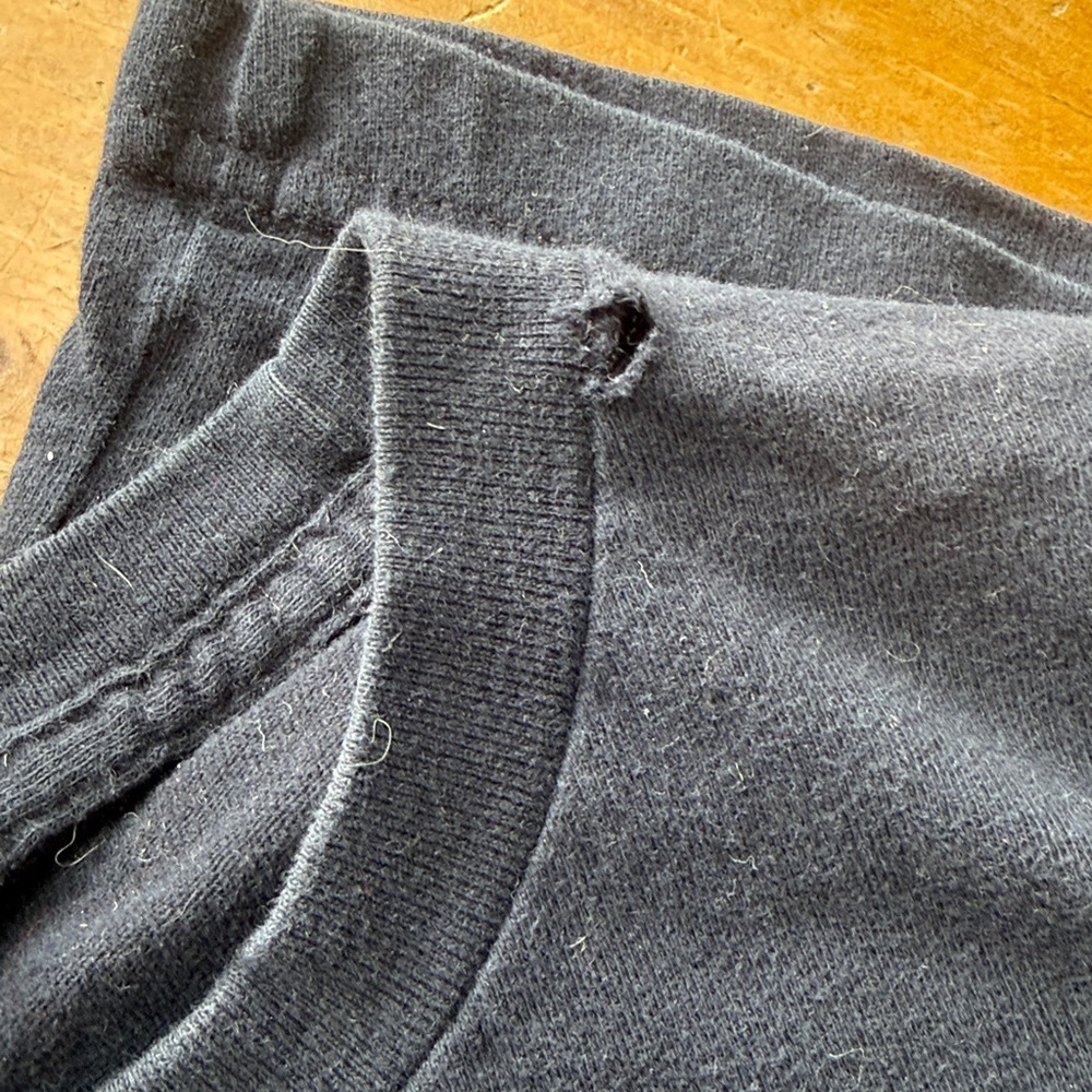 Abercrombie & Fitch boys muscle long sleeve Tee - Picture 7 of 8